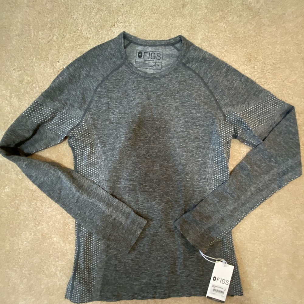 NWT Figs Salta Performance top Graphite M